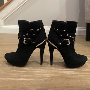 Guess booties